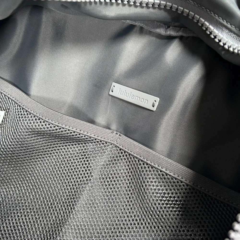 Lululemon Everyday Backpack 2.0 23L Gray Laptop Travel Commute Bag RN106259 - Picture 13 of 16